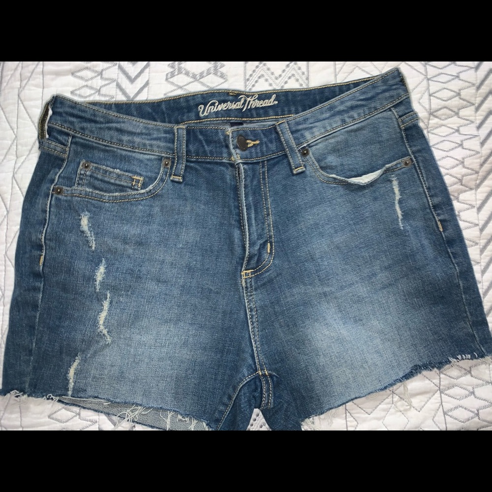 Universal Thread Boyfriend Shorts - Euc - image 2